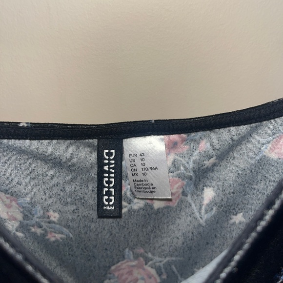 H&M Floral Romper - Picture 2 of 3